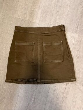 Oak and fort skirt size 4